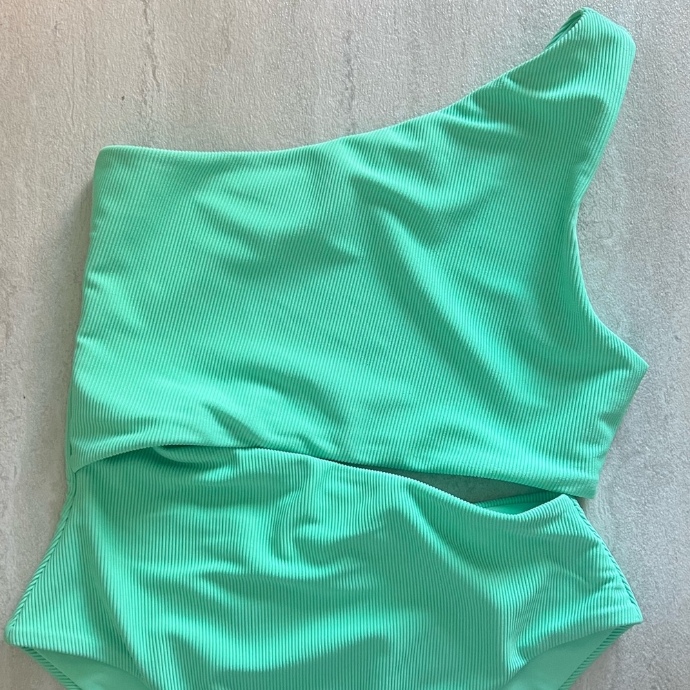 {Beach Riot} Brand New Celine Rib One Piece - Picture 3 of 7